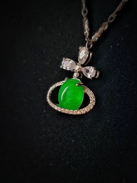 1762533388_ed326148e5df0690ca62 翡翠蛋面项链 冰种帝王绿合成翡翠K金项链钻石 P-2025-74