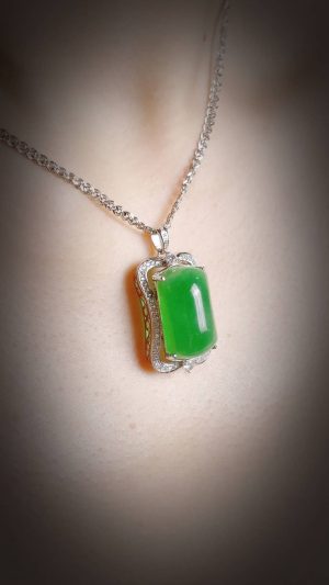 P-2024-06-5 翡翠项链 玻璃种帝王绿合成翡翠K金项链钻石 P-2024-06