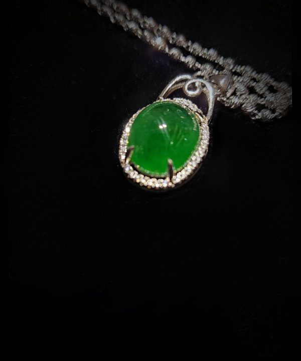 P-2024-09-2 翡翠蛋面项链 玻璃种帝王绿合成翡翠K金项链钻石P-2024-09