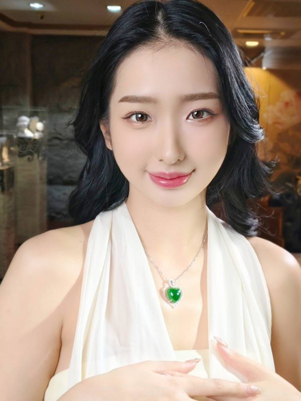 P-2025-21-3 翡翠心型项链 冰种帝王绿合成翡翠K金项链钻石 P-2025-21