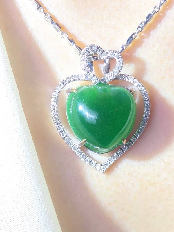 P-2025-21-5 翡翠心型项链 冰种帝王绿合成翡翠K金项链钻石 P-2025-21