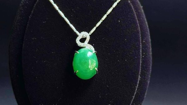 P-2025-45-1 翡翠蛋面项链 冰种帝王绿合成翡翠K金项链钻石 P-2025-45