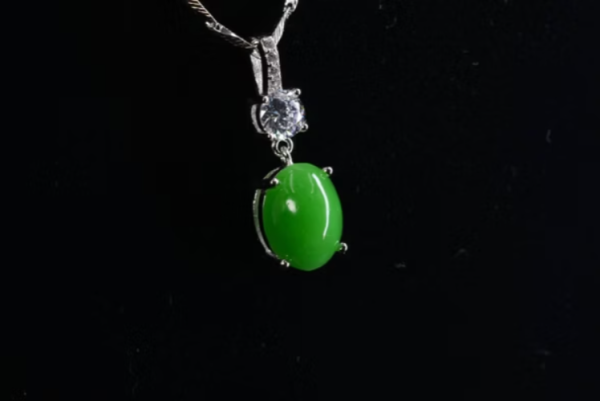 P-2025-62-1 翡翠蛋面项链 冰种帝王绿合成翡翠K金项链钻石 P-2025-62