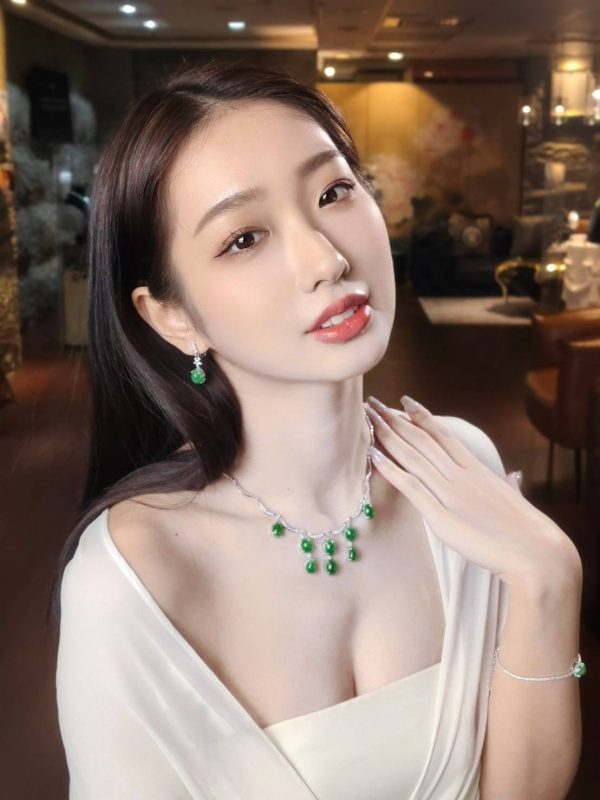 翡翠蛋面项链 冰种帝王绿合成翡翠K金钻石项链 P-2025-66